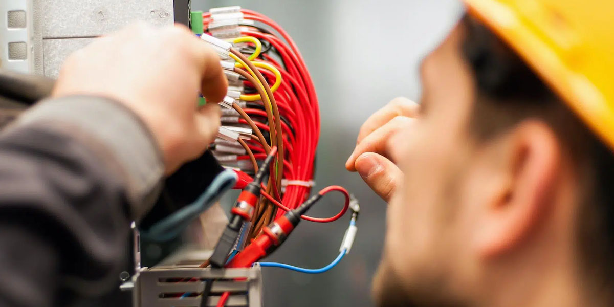 Emergency Electrician in Bristol - Fast Reliable Electrical Solutions