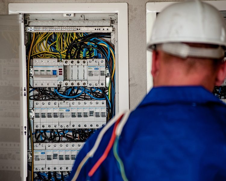 Professional Electrician In BS7