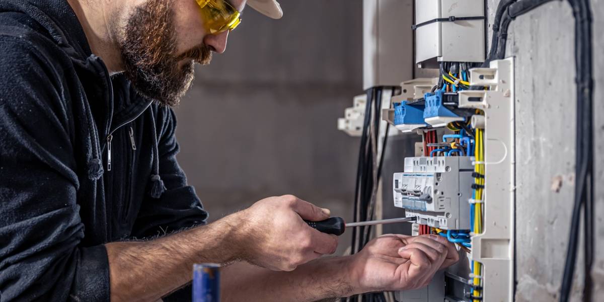 expert electrician bristol